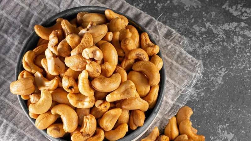 تصویر 1 از بادام هندی زعفرانی با طعم اصیل و دلچسب